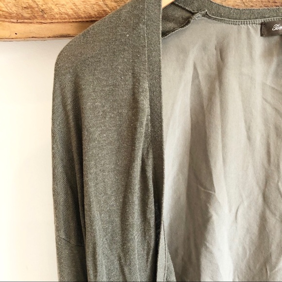 Tommy Bahama cardigan - Picture 2 of 4